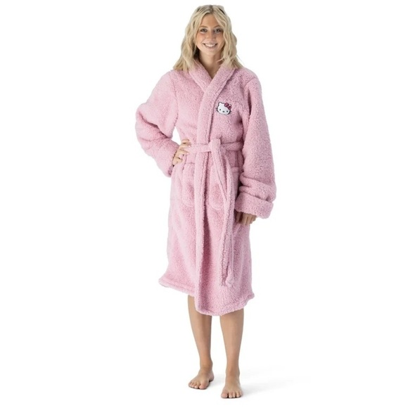 Hello Kitty Sherpa Lounge Robe OS Fits Most Baby Pink Loungewear Valentines NWT - Picture 1 of 4